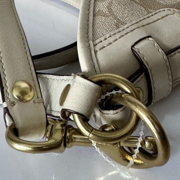 ❌SALE ❌AUTHENTIC COACH BAG. - Picture 5 of 17